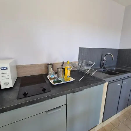 Le Cellier Nature 6 Pers 招待所 3*