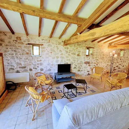 Le Cellier Nature 6 Pers 莱塞比耶